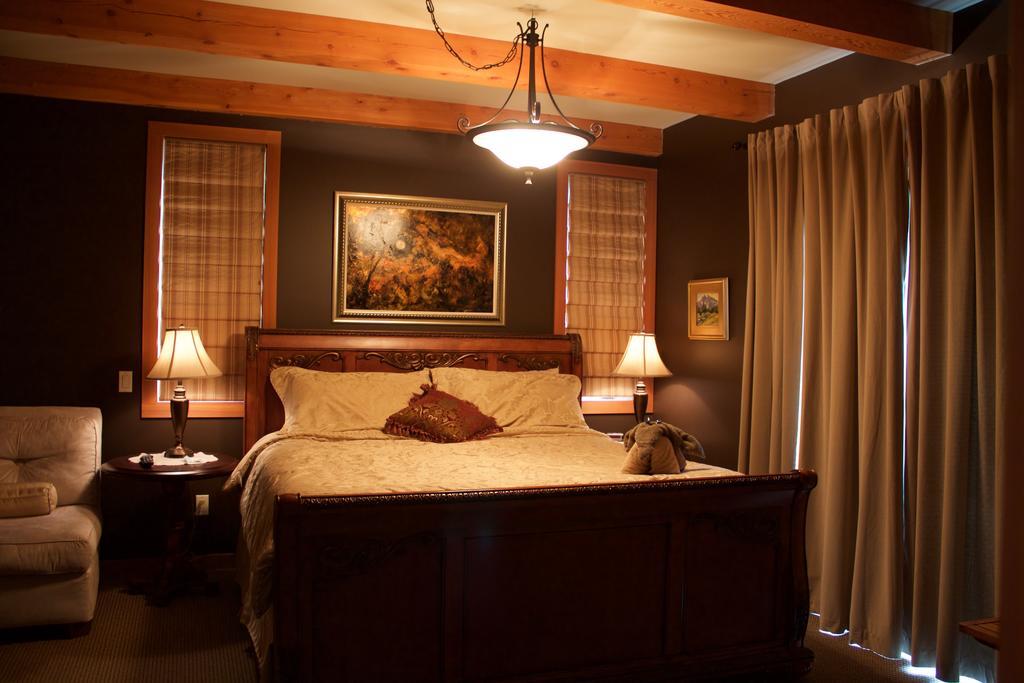 Windborne Bed & Breakfast Castlegar Zimmer foto